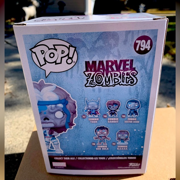 2021 Marvel Zombies “Zombie Rogue” from X-Men Game Stop Exclusive Funko Pop - Picture 5 of 7